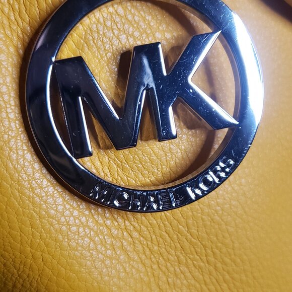 Michael Kors Jet set Chail shoulder tote NWT - Picture 3 of 7